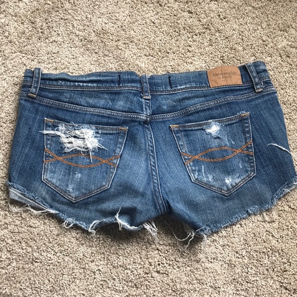 Abercrombie & Fitch Jean shorts Size 2 - Picture 5 of 5